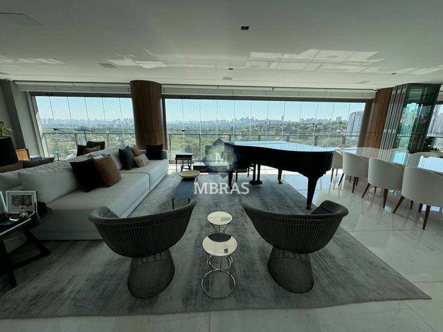 Luxuoso Apartamento com Vista Definitiva para o Verde no Alto de Pinheiros 1